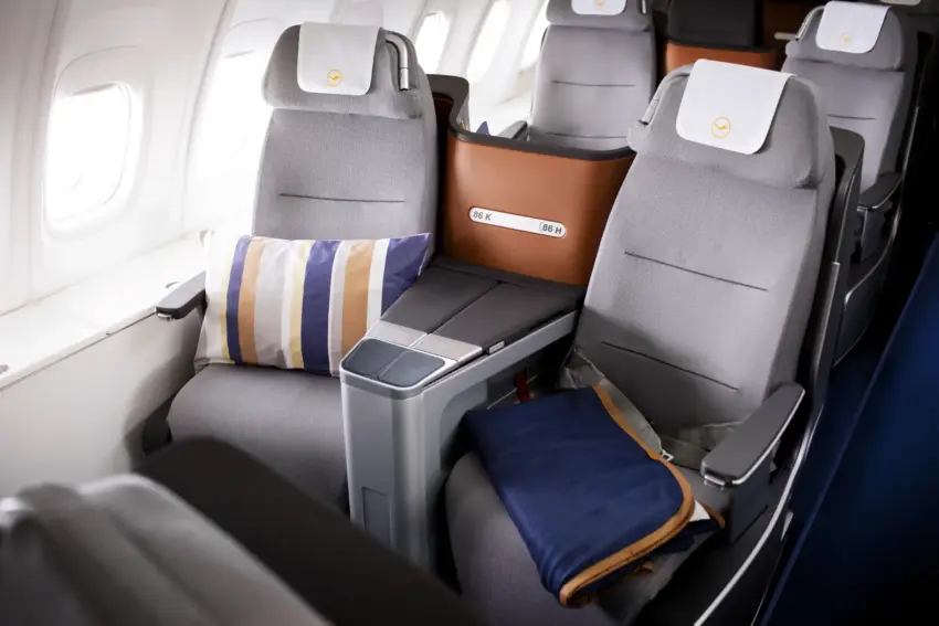 Airlines Pilot Dynamic Seat Upgrade Pricing on Short-Haul Routes